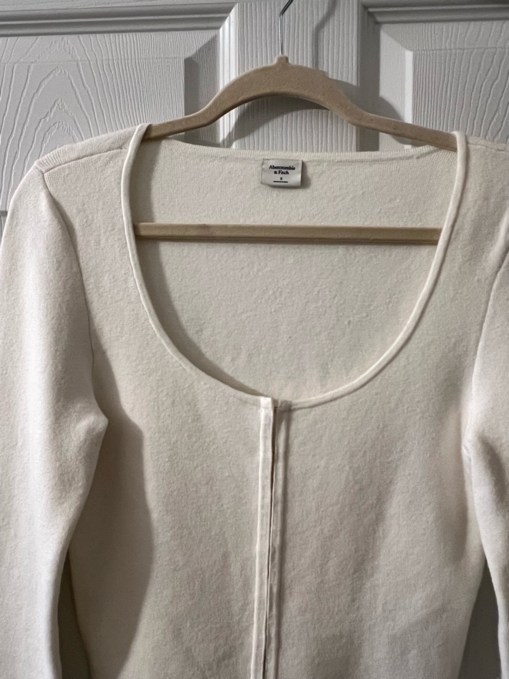 Abercrombie Front-Hook Knit Cardigan Sweater - Picture 4 of 8